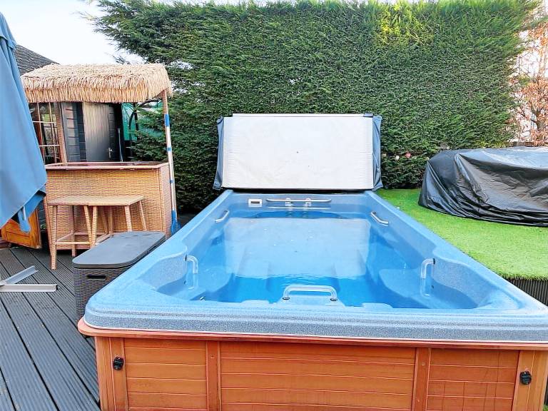 Cabin Romsey