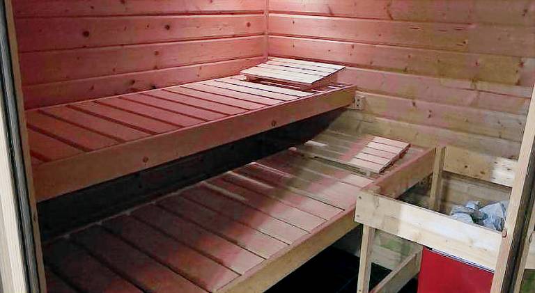 Fewo Brettmuhle, Ferienwohnung im Erzgebirge mit einzigartigem Wellness-Badezimmer, Sauna und Kamin — photo 3