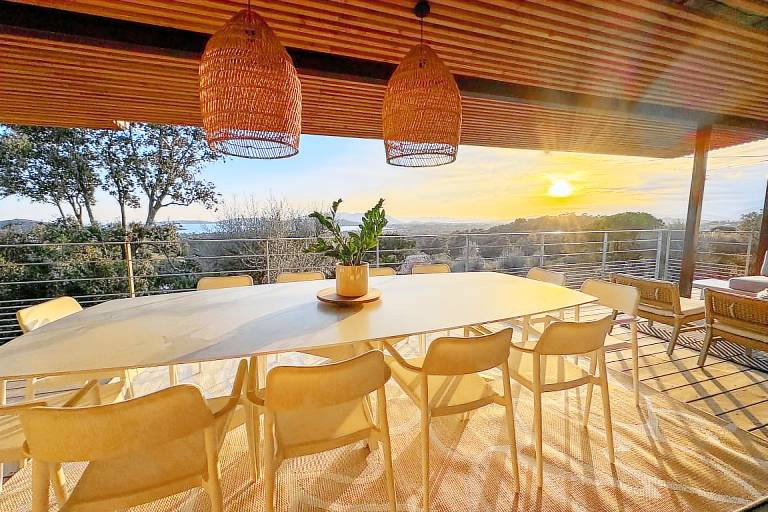 Villa with BBQ, terrace & yard | Sea view — photo 2