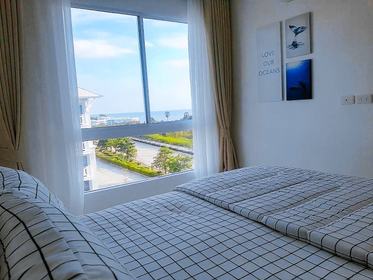 Holiday apartment with pool in Phetchaburi
