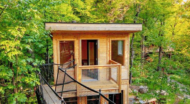 Vacation home with terrace & barbecue in Mont-Tremblant, QC