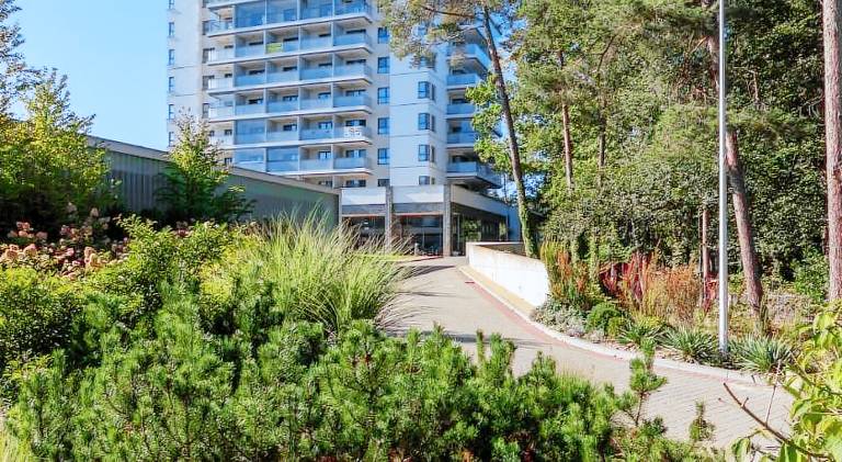 Beautiful rental apartment with pool & hot tub | Close to the beach | Pets are welcome — photo 3