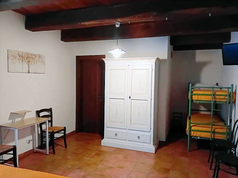 Agriturismo Antica corte: Sibilla: Camera quadrupla — photo 3