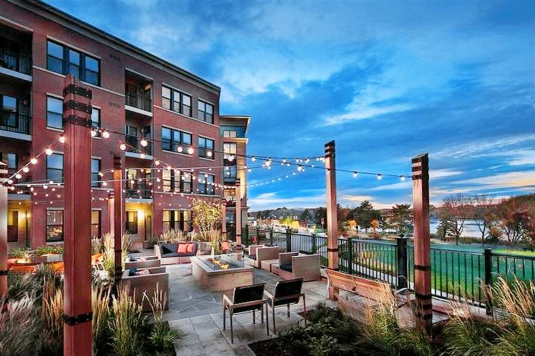 Apartment  South Medford