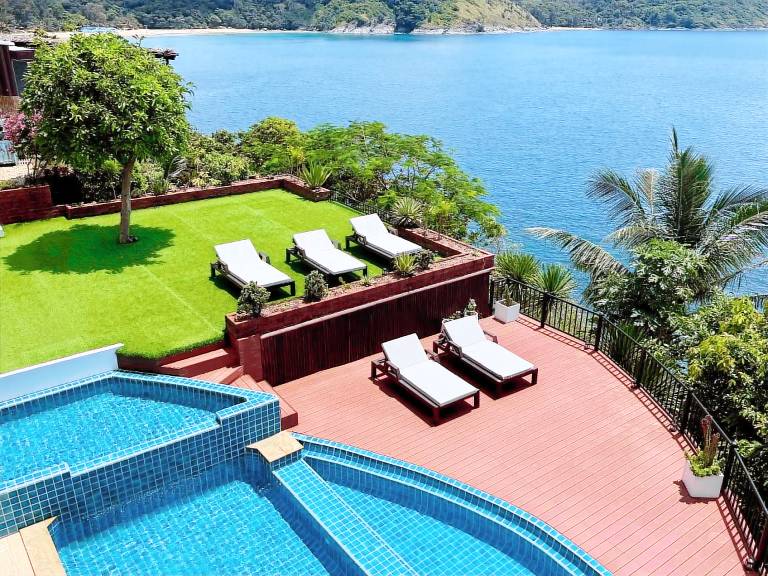 Villa with BBQ, garden & pool | Good for workation in Karon