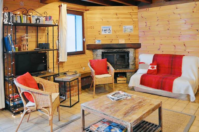 Apartment 'Les Cabrettes - Confort' with Mountain View and Balcony in Huez