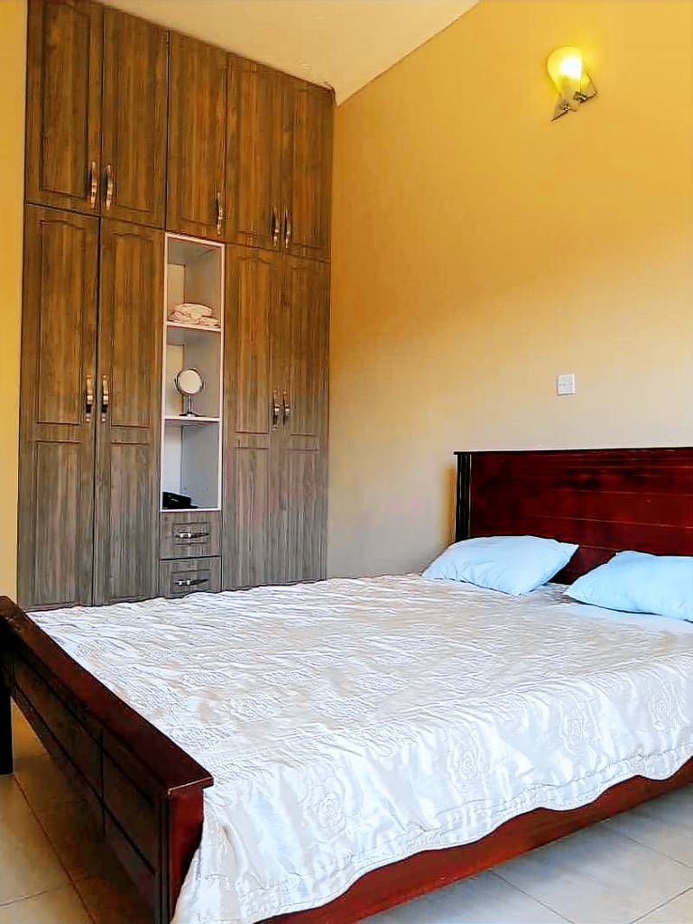 Modern & Peaceful Apartment in Kampala. Free Wifi. — photo 2