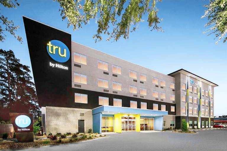 Tru by Hilton Savannah Midtown in Savannah, GA