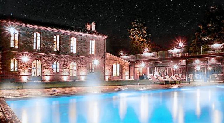 Farm with pool, patio & jacuzzi | Pets allowed in Cattolica