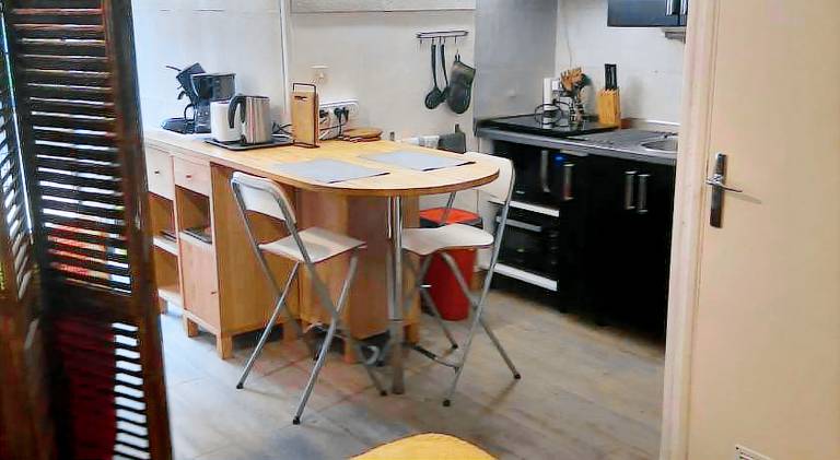 Duplex14h 1er etage jardinet 1 parking ou studio14B rdc terrasse sans parking — photo 5