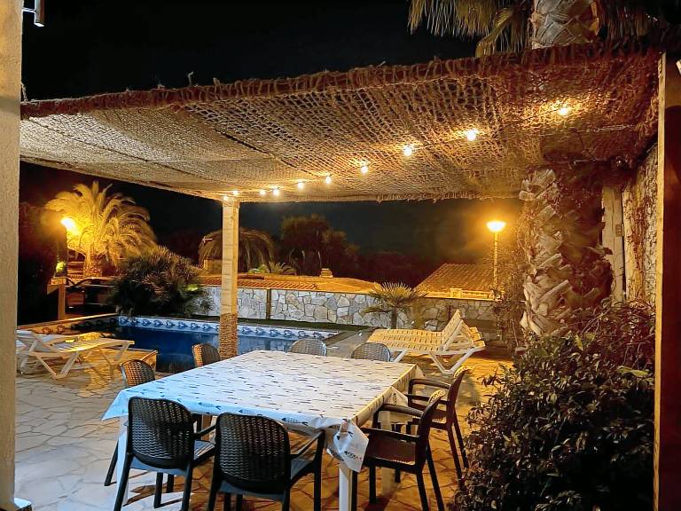 Villa with barbecue, yard & terrace | Mountain view — photo 4
