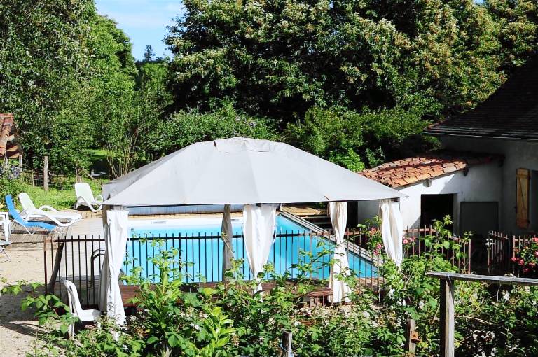 Gite with yard, private pool & terrace | Dogs allowed — photo 2
