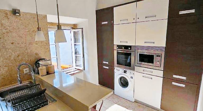 Apartment | Near São Jorge Castle | Perfect for remote work — photo 5