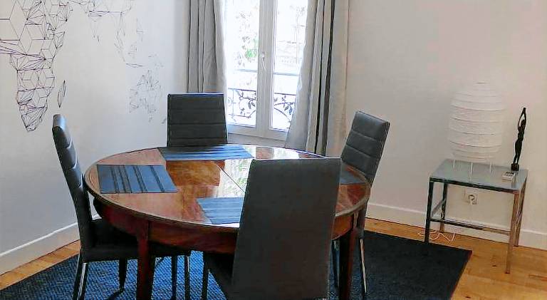 Apartment | Close to Sainte Jeanne d'Arc Church — photo 4