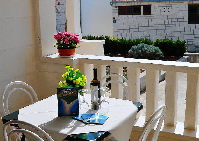 Apartament Bol