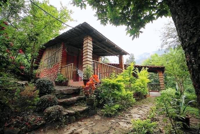 Farmhouse  Mineral Spring Village