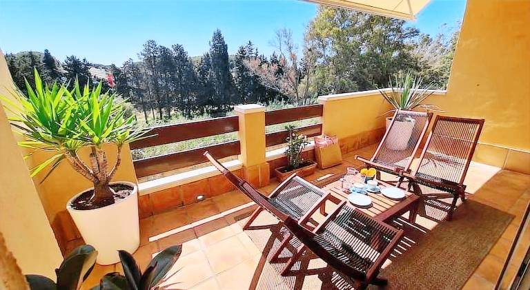 Holiday apartment with pool — photo 4