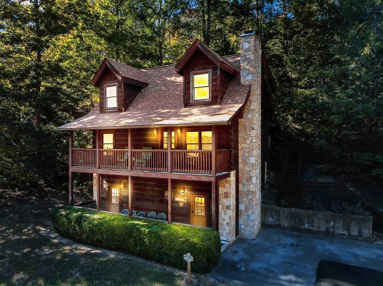Child-friendly beautiful cabin with private pool | Pets are welcome — photo 2