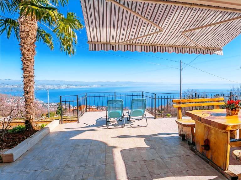 Fully equipped apartment with terrace, barbeque & yard | Sea view | Dogs allowed — photo 2