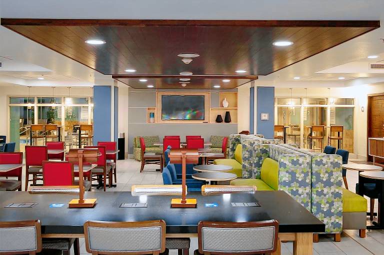 Holiday Inn Express Hotel & Suites Wausau By IHG — photo 4