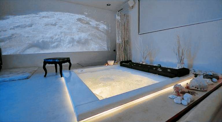 Holiday apartment with jacuzzi — photo 3