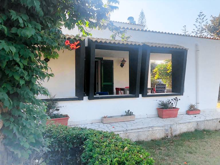 Charming Sicilian Villa in Fontane Bianche — photo 3