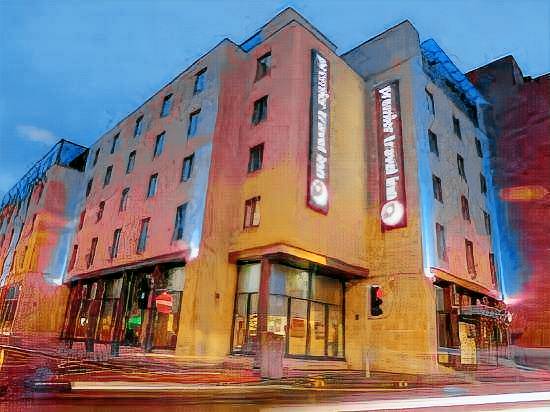 Premier Inn Edinburgh City Centre (Lauriston Place) — photo 4