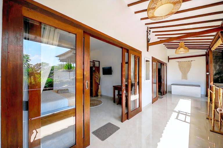 Villa with private pool, terrace & yard | Perfect for remote work | Dogs allowed — photo 5