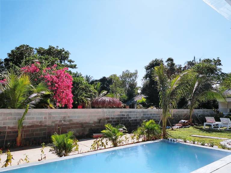 Villa with barbecue & pool | Perfect for remote work — photo 5