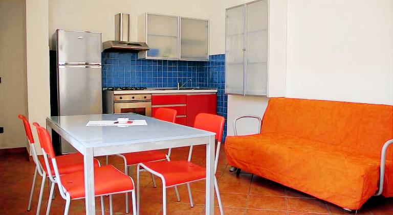 Serviced apartment with patio | Dogs allowed — photo 4