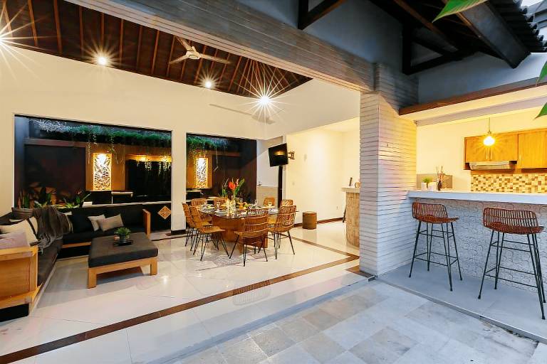 Spacious villa with terrace, yard & private pool | Pets are welcome — photo 4