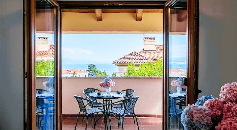 Rental apartment with patio | Perfect for remote work — photo 4