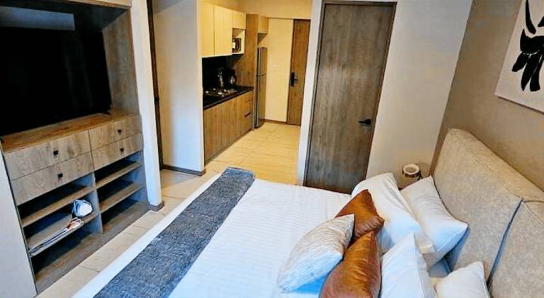 Rental apartment with pool — photo 2