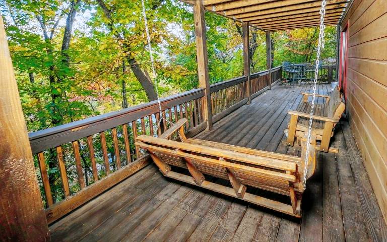 Traveler's Rest - Hot tub, pool table, and arcade games! — photo 5