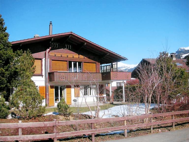 Holiday apartment with BBQ, terrace & garden — photo 4