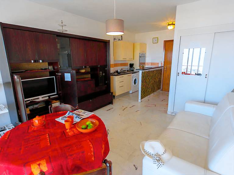 Seafront studio with terrace, near beaches and center, Free Wifi — photo 5
