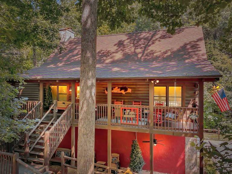 Child-friendly cabin with private pool | Dogs allowed — photo 2