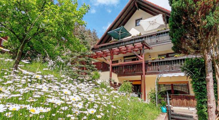 Rental apartment with 2 rooms for 5 persons in Bayreuth