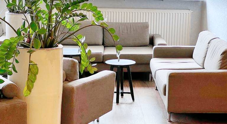 Serviced apartment with patio — photo 4
