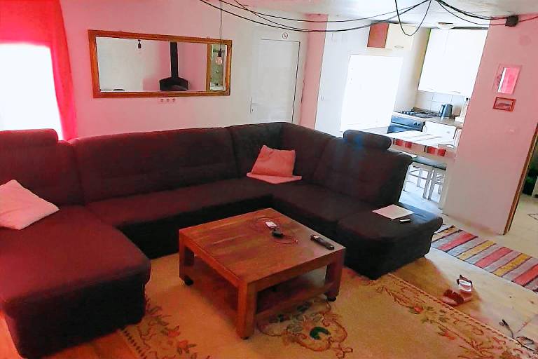 Apartment with patio & yard in Senj