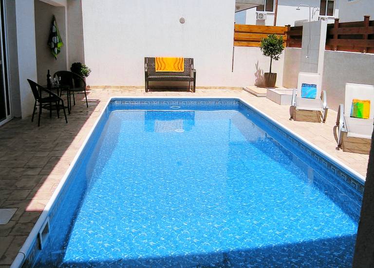 Villa  Alethriko