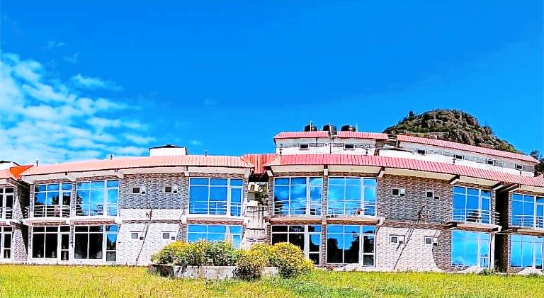 Resort  Ooty Lake