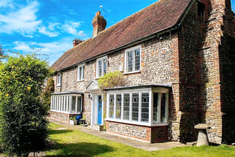 Holiday Cabins & in Littlehampton from £48 HomeToGo