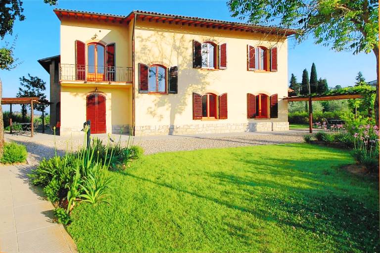 Family-oriented house with garden, terrace & private pool | Pets allowed — photo 4