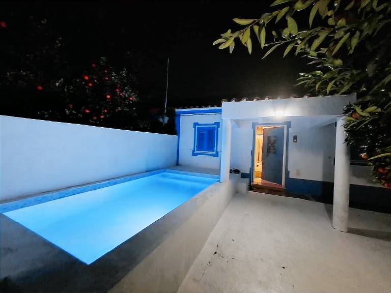 House with fast internet, grill & heated pool | Garden view | Pet-friendly — photo 2