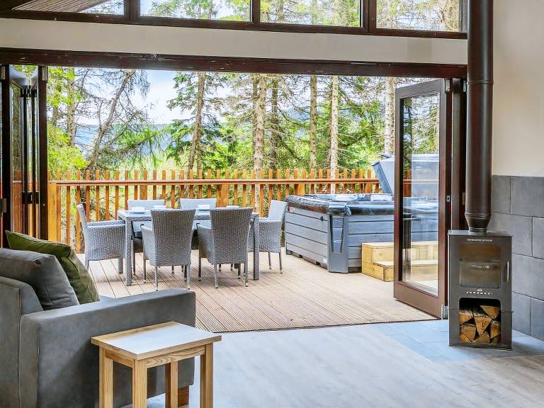 Lodge Peebles