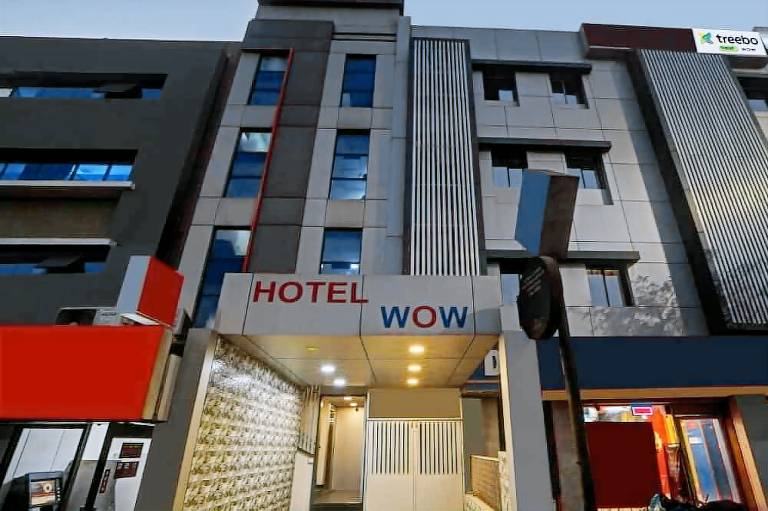 HOTEL WOW