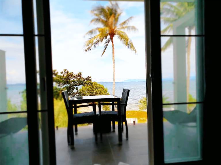 Beachfront Pool Villa and Apartment (Room3) — photo 4