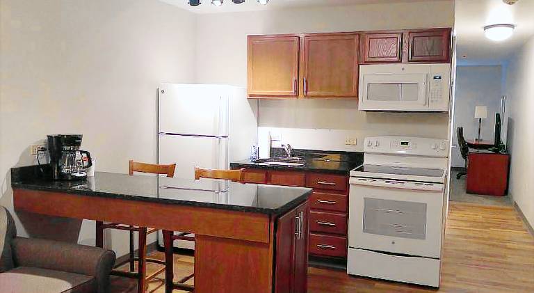 Affordable Suites of America Portage — photo 3