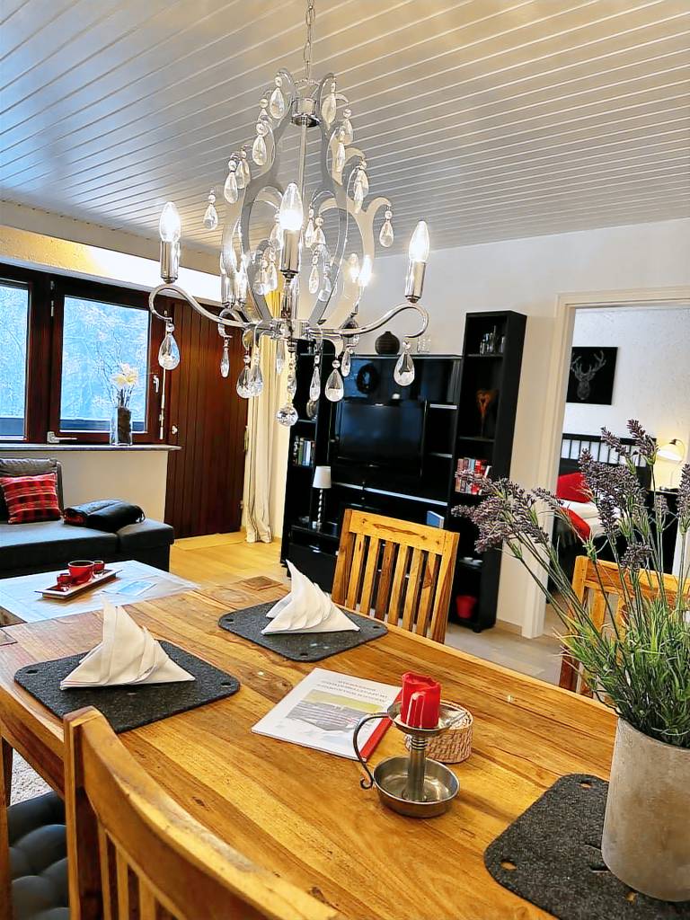 Rental apartment with pool, terrace & yard in See